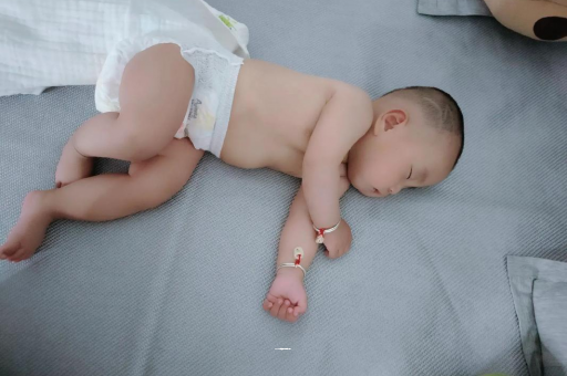 宜宾宝宝积食发烧怎么处理
